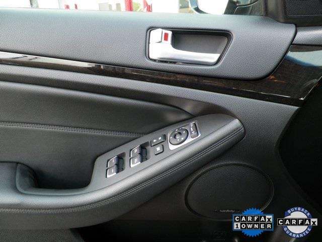 2014 Kia Cadenza Premium 4dr Sedan